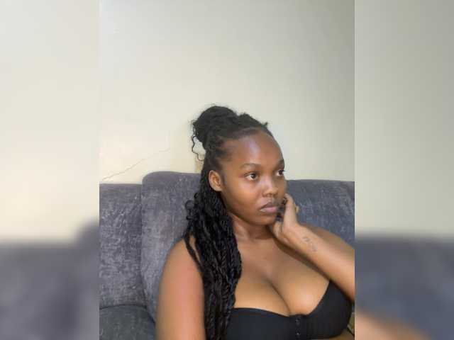 Curvy-maxy9