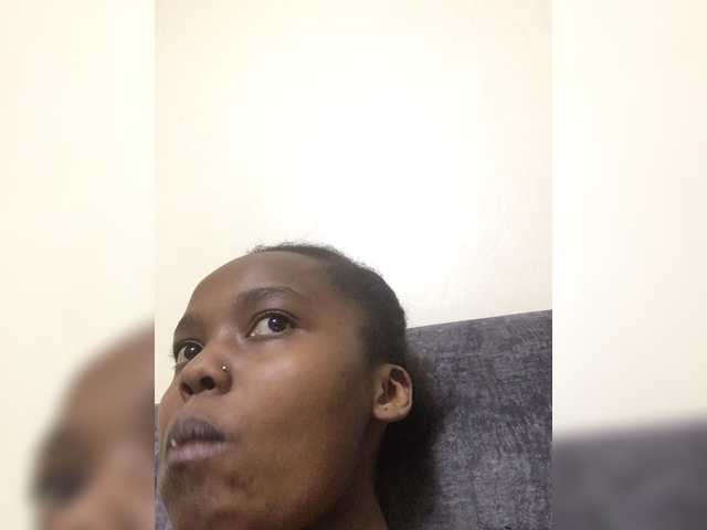 Curvy-maxy9 live cam on BongaCams