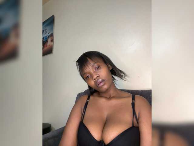Curvy-maxy9