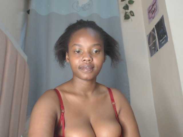 Curvy-maxy9