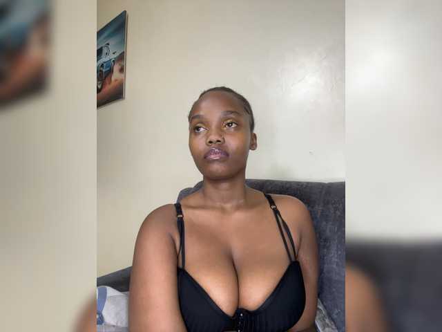 Curvy-maxy9