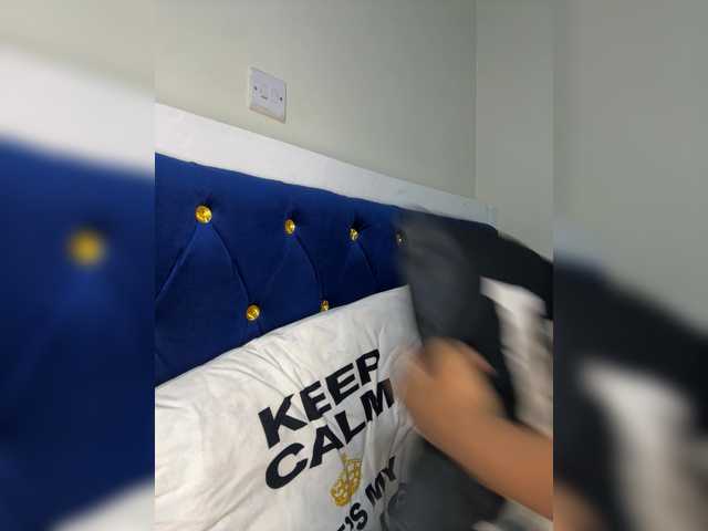 Curvy-maxy9 live cam on BongaCams