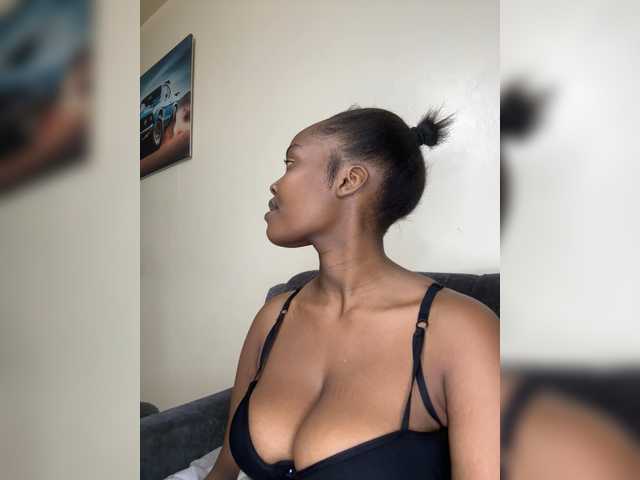Busty-princess1