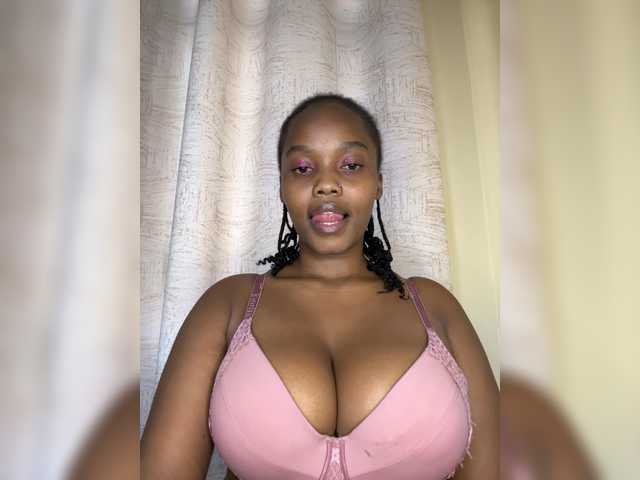 Curvy-maxy9