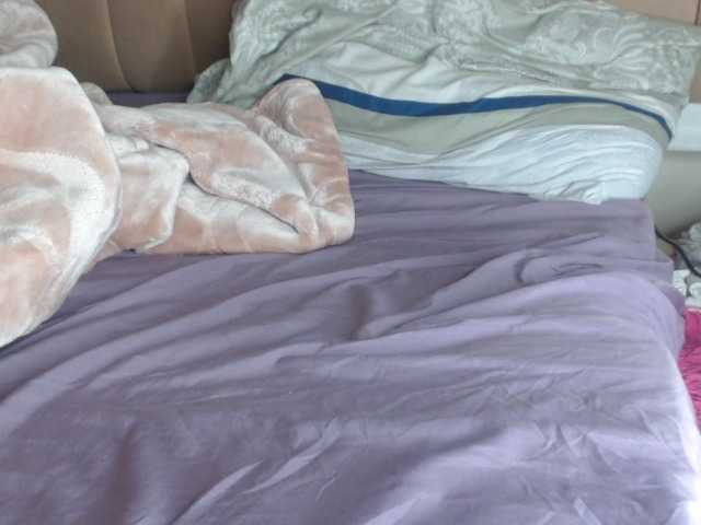 Curvy-maxy9 live cam on BongaCams
