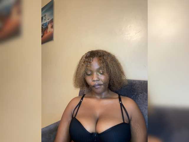 Curvy-maxy9