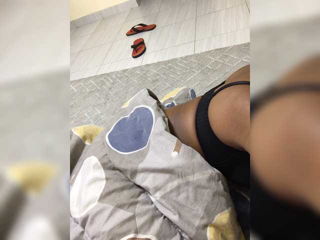 Curvy-maxy9 live cam on BongaCams