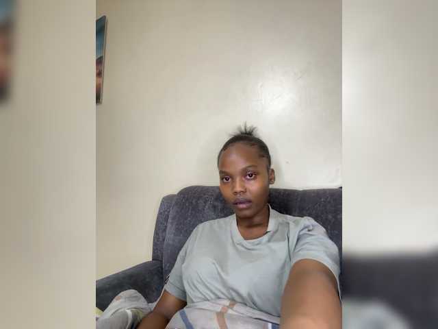Curvy-maxy9 live cam on BongaCams