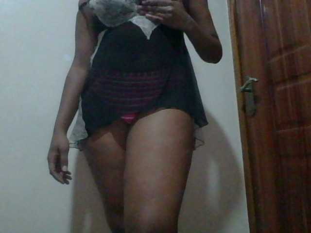 Curvy-maxy9 live cam on BongaCams