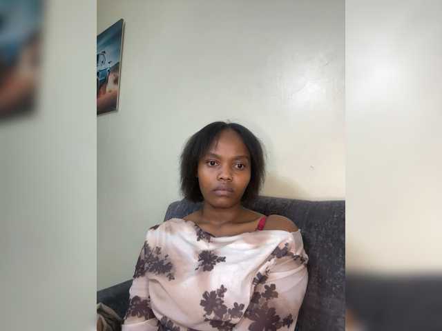 Curvy-maxy9 live cam on BongaCams