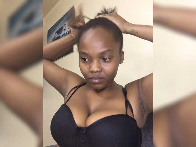 Busty-princess1