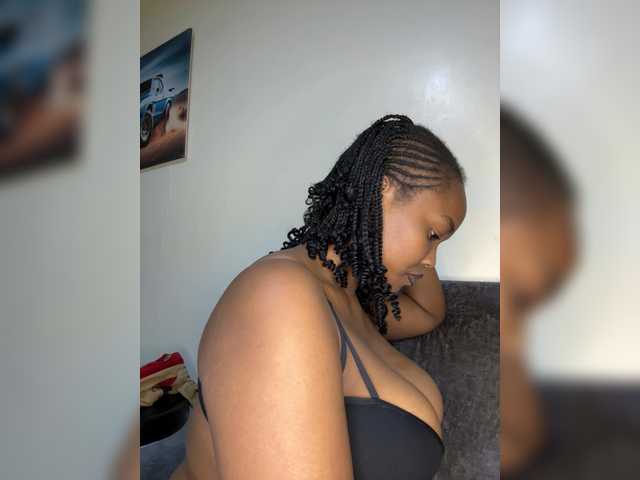 Curvy-maxy9