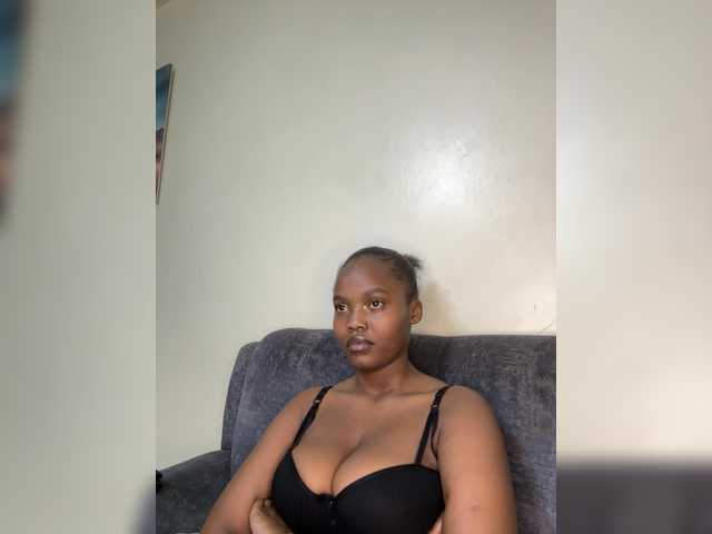 Busty-princess1
