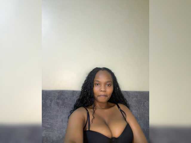 Busty-Princess1