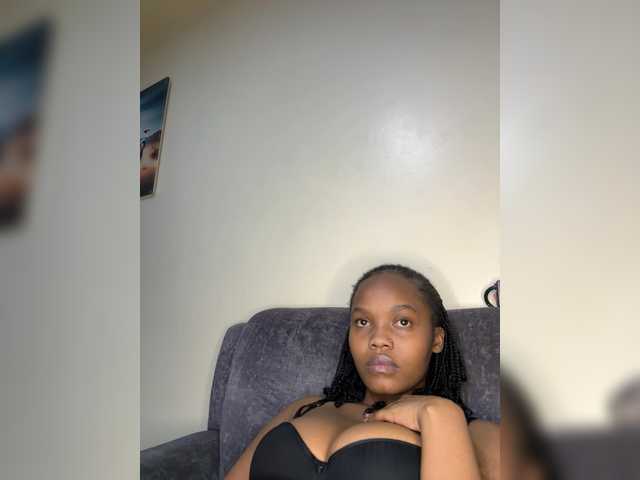 Curvy-maxy9