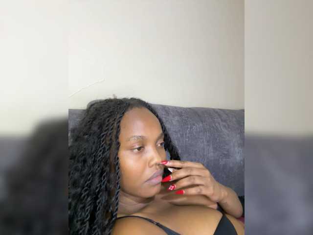 Curvy-maxy9