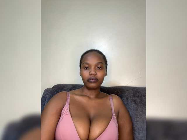 Curvy-maxy9
