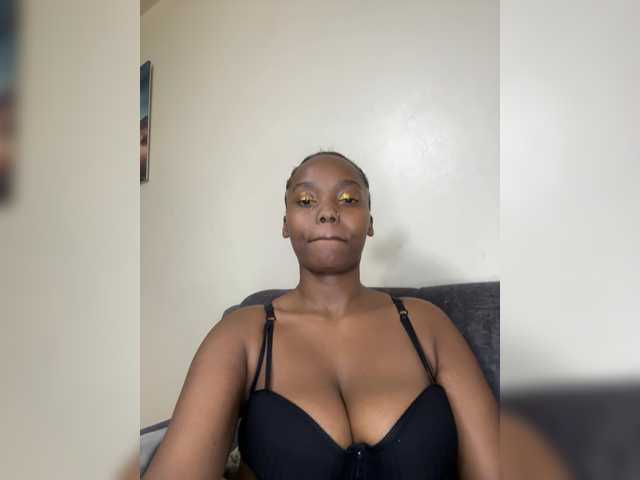 Busty-princess1