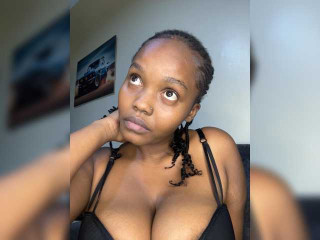 Curvy-maxy9
