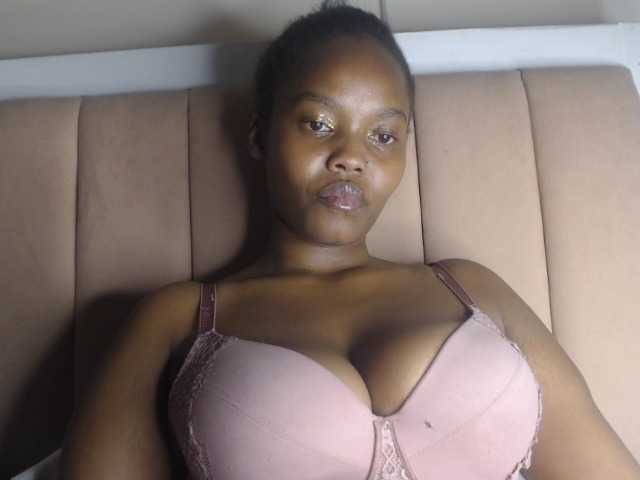 Curvy-maxy9