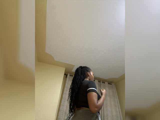 Busty-Princess1 webcam