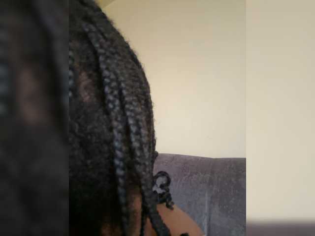 Curvy-maxy9 live cam on BongaCams