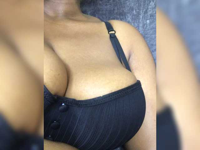 Curvy-maxy9