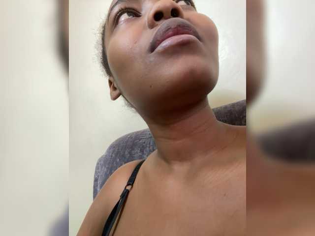 Busty-princess1