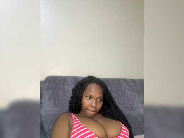 Busty-Princess1