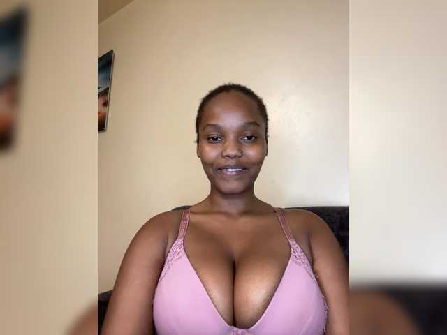 Curvy-maxy9
