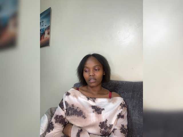 Curvy-maxy9 live cam on BongaCams