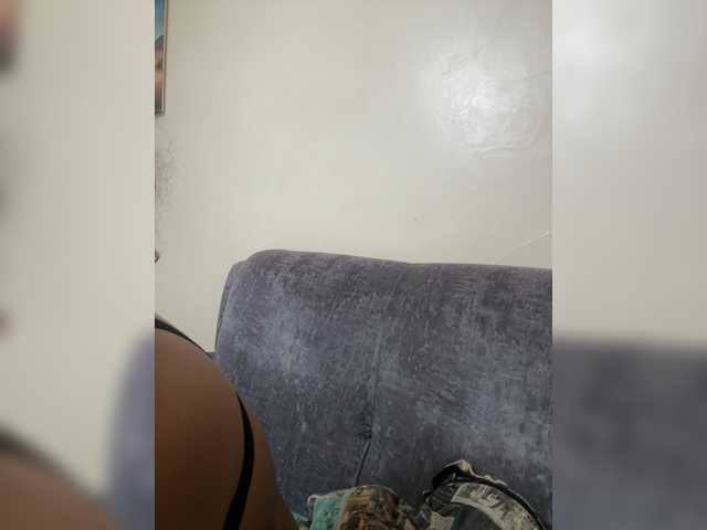 Curvy-maxy9 live cam on BongaCams