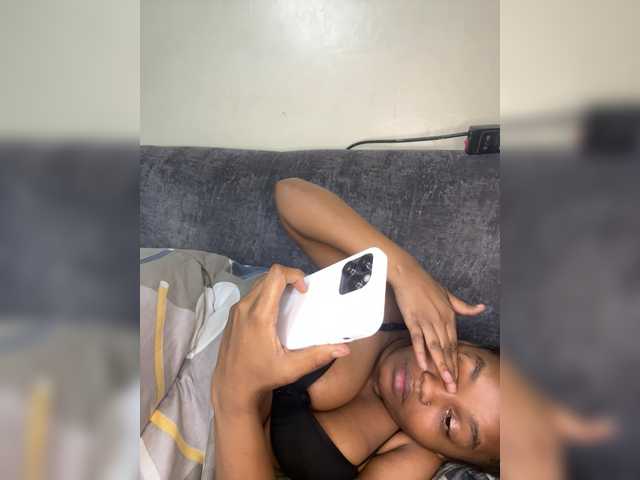 Curvy-maxy9 live cam on BongaCams