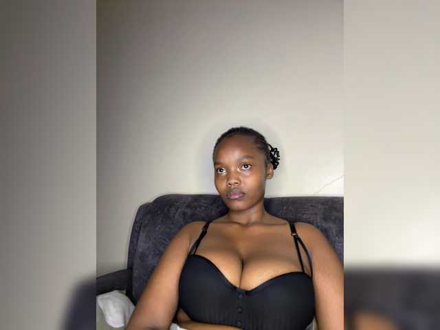 Busty-princess1 live webcam show