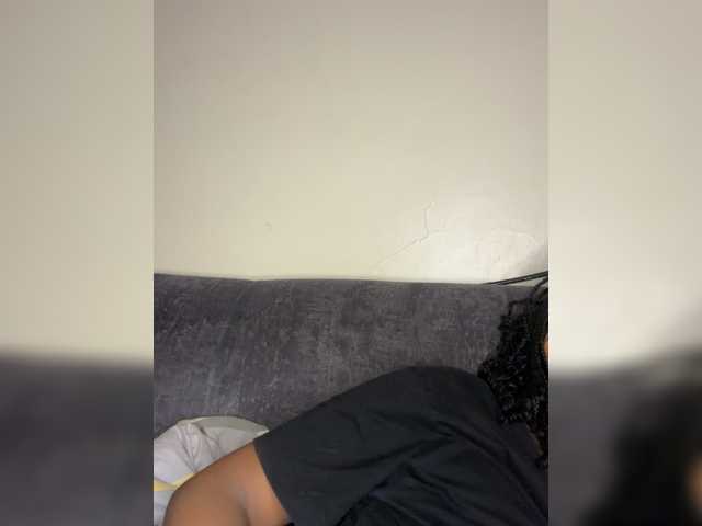 Curvy-maxy9 live webcam show