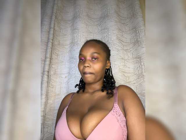 Busty-Princess1