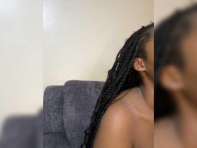Curvy-maxy9 live cam on BongaCams