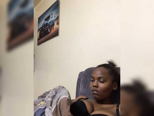 Busty-princess1