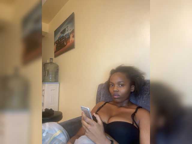 Busty-princess1