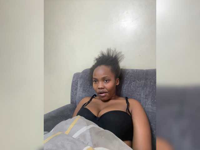 Busty-princess1