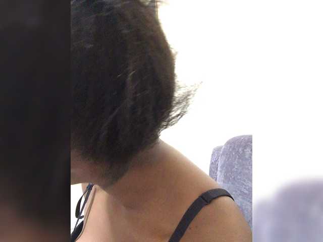 Curvy-maxy9 live cam on BongaCams