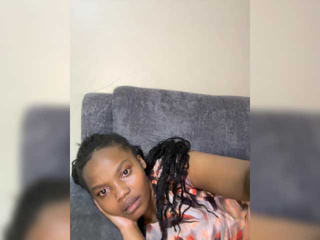Curvy-maxy9 live cam on BongaCams