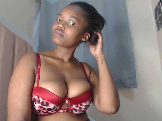 Busty-princess1