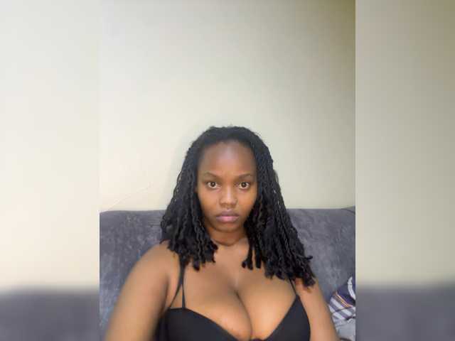 Curvy-maxy9