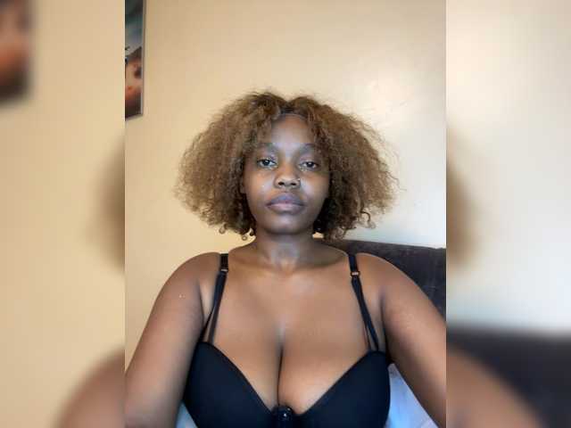 Curvy-maxy9