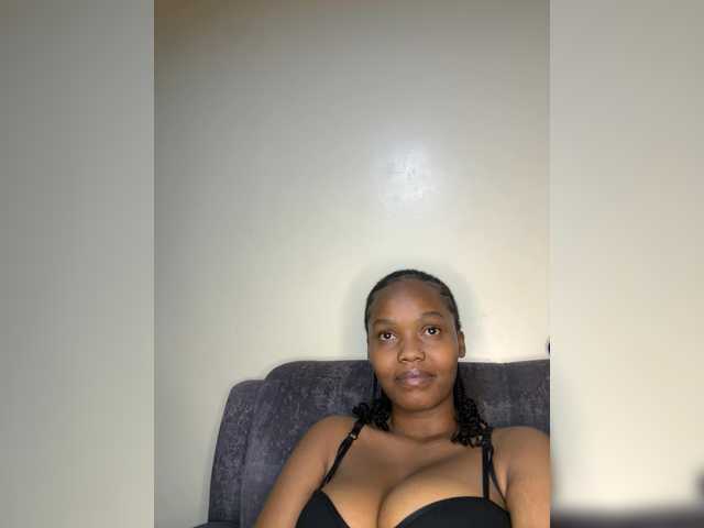 Curvy-maxy9
