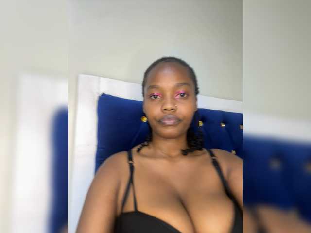 Curvy-maxy9