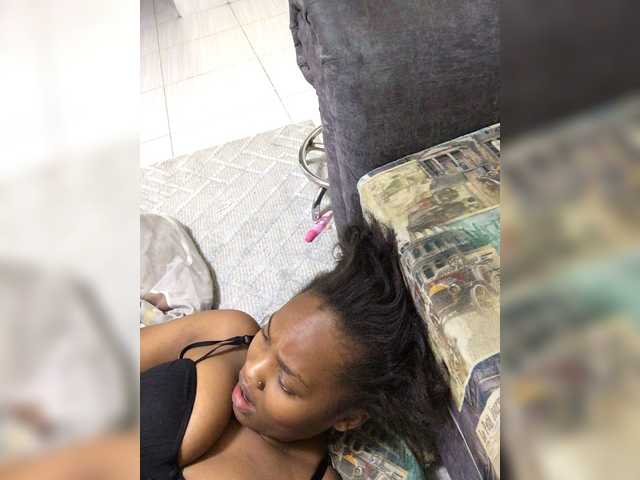 Busty-princess1