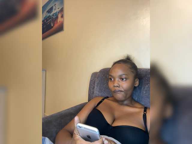 Busty-princess1 live cam preview