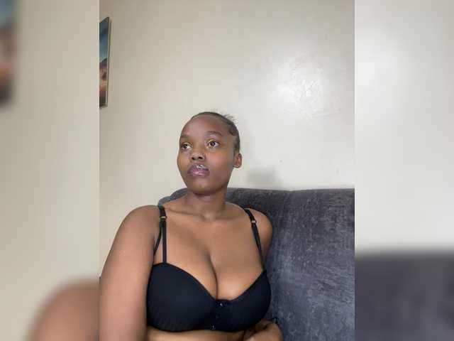 Curvy-maxy9